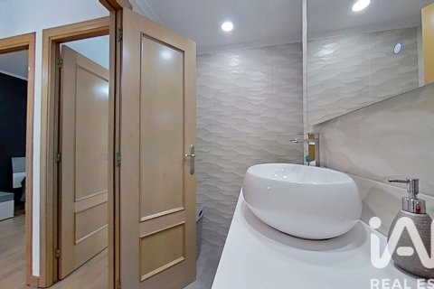 Townhouse for sale in Castellon de la Plana, Castellon, Spain 4 bedrooms, 221 sq.m. No. 172821 - photo 10