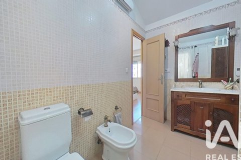 Townhouse for sale in Castellon de la Plana, Castellon, Spain 4 bedrooms, 221 sq.m. No. 172821 - photo 14