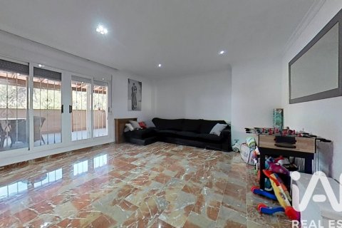 Townhouse for sale in Castellon de la Plana, Castellon, Spain 4 bedrooms, 221 sq.m. No. 172821 - photo 15