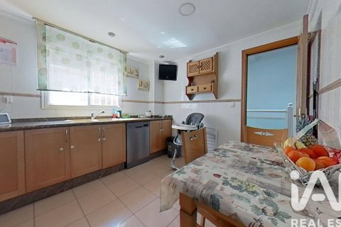 Townhouse for sale in Castellon de la Plana, Castellon, Spain 4 bedrooms, 221 sq.m. No. 172821 - photo 21