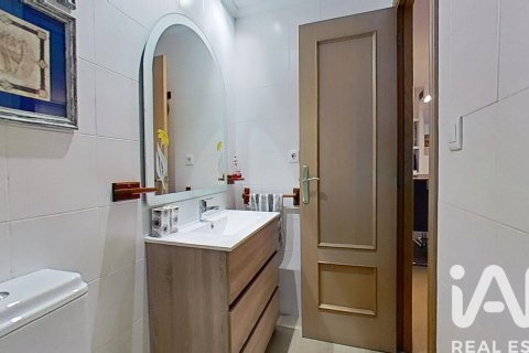Townhouse for sale in Castellon de la Plana, Castellon, Spain 4 bedrooms, 221 sq.m. No. 172821 - photo 9