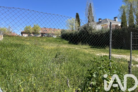 Tomt till salu i Sevilla la Nueva, Madrid, Spanien 926 kvm. Nr. 172824 - foto 2