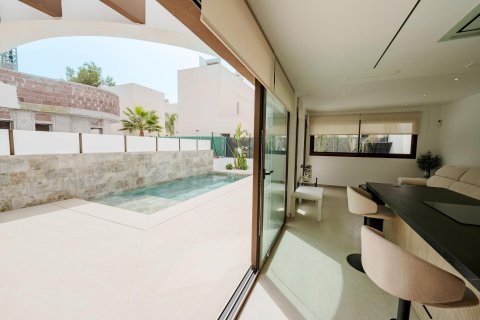 Villa till salu i Almoradi, Alicante, Spanien 4 sovrum, 140 kvm. Nr. 170576 - foto 3