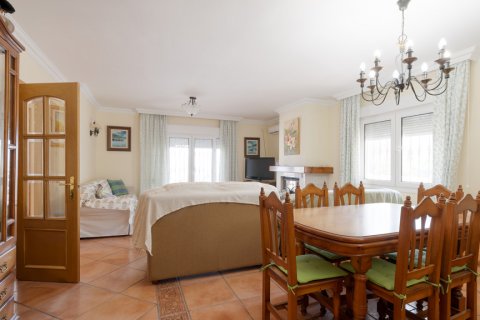 Villa for sale Alhaurin de la Torre, Malaga, Spain 6 bedrooms, 561 sq.m. No. 106989 - photo 14