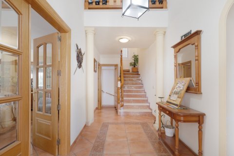 Villa for sale Alhaurin de la Torre, Malaga, Spain 6 bedrooms, 561 sq.m. No. 106989 - photo 12
