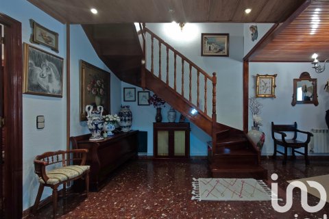 Radhus till salu i Sant Llorenc D'hortons, Barcelona, Spanien 4 sovrum, 241 kvm. Nr. 152978 - foto 4