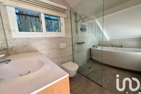 Lägenhet till salu i Arenys de Munt, Barcelona, Spanien 4 sovrum, 228 kvm. Nr. 152976 - foto 23