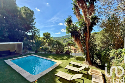 Lägenhet till salu i Arenys de Munt, Barcelona, Spanien 4 sovrum, 228 kvm. Nr. 152976 - foto 2