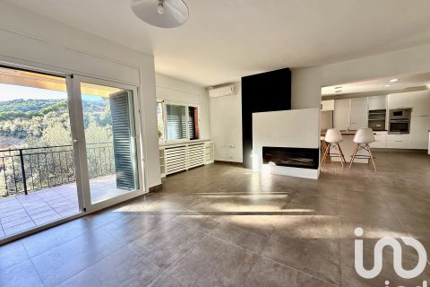 Lägenhet till salu i Arenys de Munt, Barcelona, Spanien 4 sovrum, 228 kvm. Nr. 152976 - foto 10