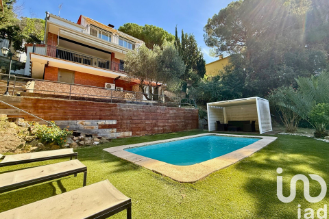 Appartamento a Arenys de Munt, Barcelona, Spagna 4 camere da letto, 228 mq. N° 152976