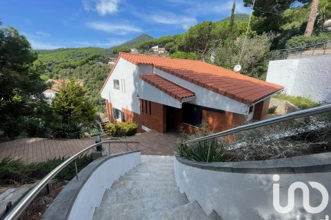 Lägenhet till salu i Arenys de Munt, Barcelona, Spanien 4 sovrum, 228 kvm. Nr. 152976 - foto 5