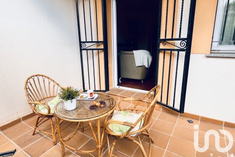 Townhouse for sale in Avila, Spain 3 bedrooms, 205.14 sq.m. No. 152980 - photo 16