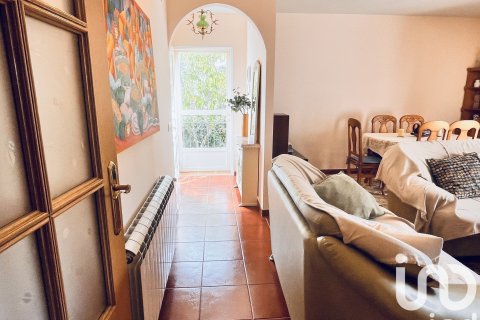 Townhouse for sale in Avila, Spain 3 bedrooms, 205.14 sq.m. No. 152980 - photo 5