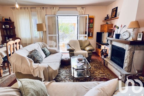 Townhouse for sale in Avila, Spain 3 bedrooms, 205.14 sq.m. No. 152980 - photo 10