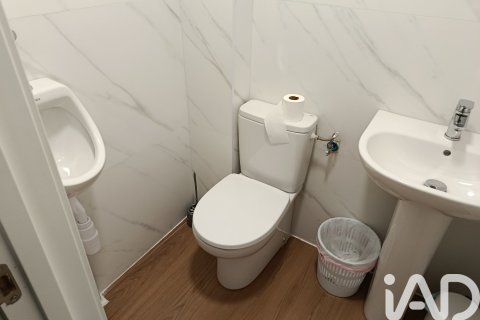 Lokal usługowy w Guardamar del Segura, Alicante, Hiszpania 3 sypialnie, 225 mkw. nr 173238 – zdjęcie 8