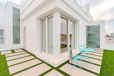 Villa till salu i Los Alcazares, Murcia, Spanien 3 sovrum, 232 kvm. Nr. 171269 - foto 8