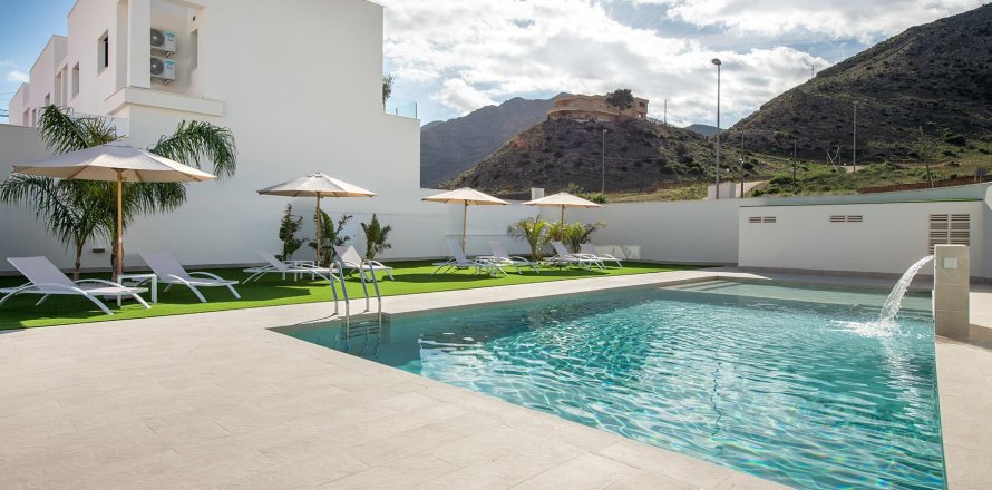 Villa à Alicante, Espagne 2 chambres, 82 m2 No. 112231