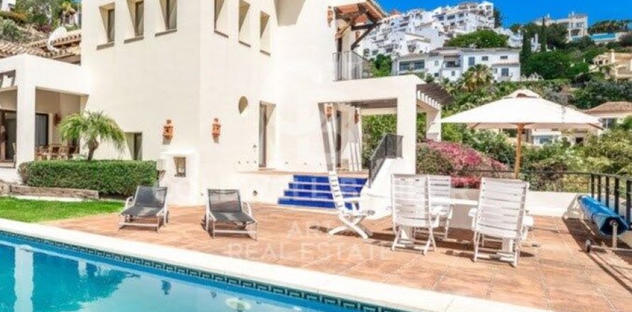 Villa en Benahavís, Málaga, España 4 dormitorios, 995 m2 No. 157474