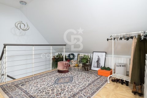 Продажа дуплекса в Мадрид, Испания 4 спальни, 260м2 №157471 - фото 26