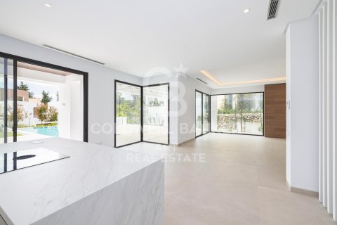 Huvila myytävänä Marbella, Malaga, Espanja, 4 makuuhuonetta, 730 m2 No. 157473 - kuva 3