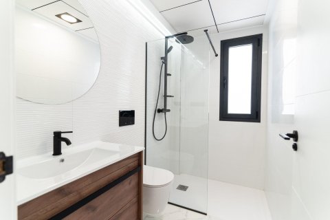 Villa for sale Punta Prima, Alicante, Spain 4 bedrooms, 121 sq.m. No. 136954 - photo 24