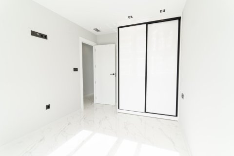 Villa for sale Punta Prima, Alicante, Spain 4 bedrooms, 121 sq.m. No. 136954 - photo 26