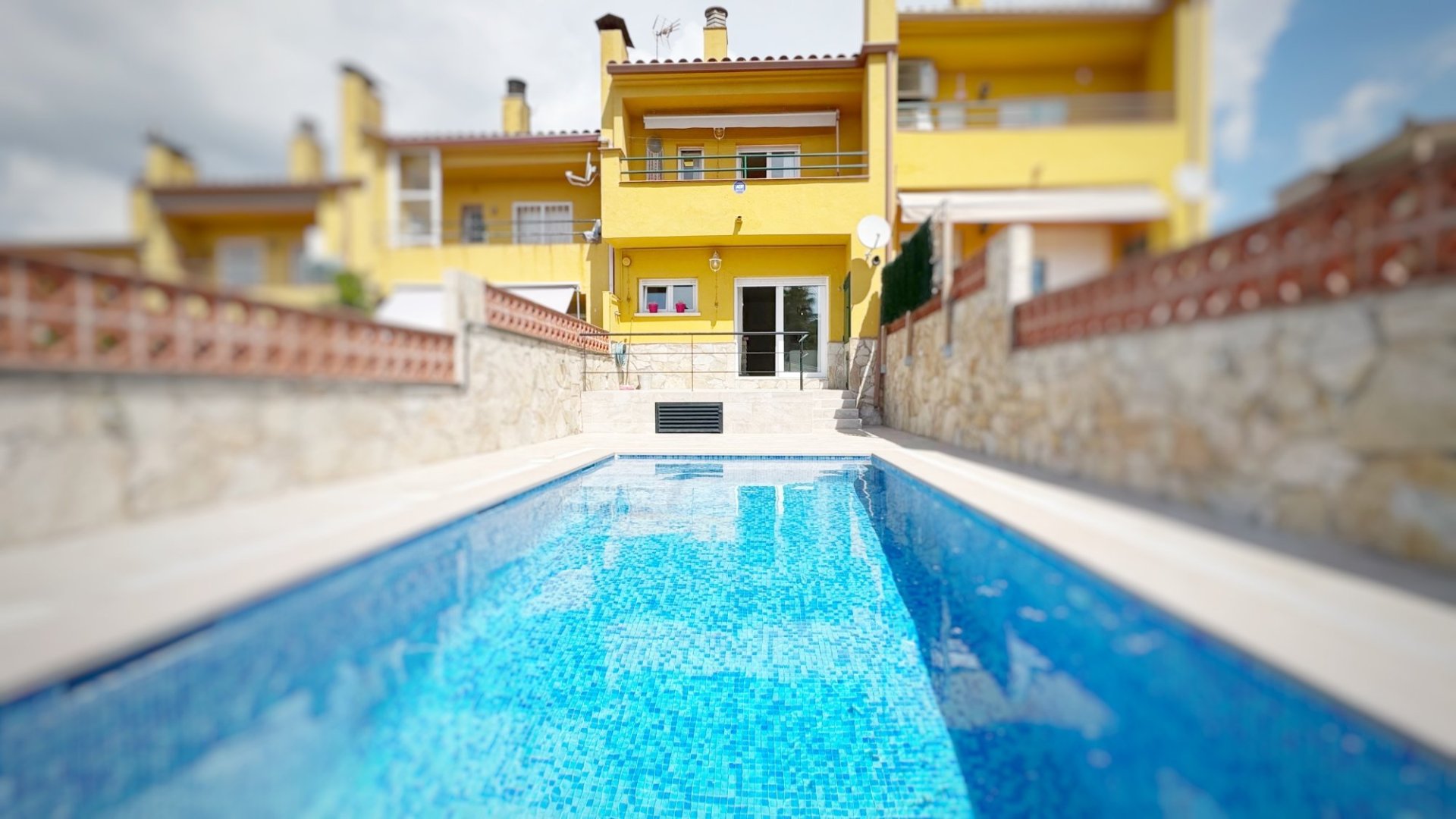Villetta a schiera a Lloret de Mar, Girona, Spagna 4 camere da letto, 154 mq. N° 173476