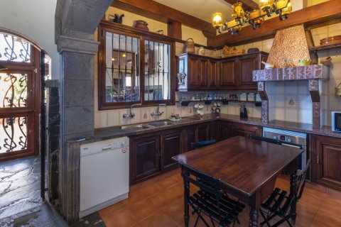 Villa for sale in Tafira Alta, Gran Canaria, Spain 6 bedrooms, 542 sq.m. No. 173475 - photo 12