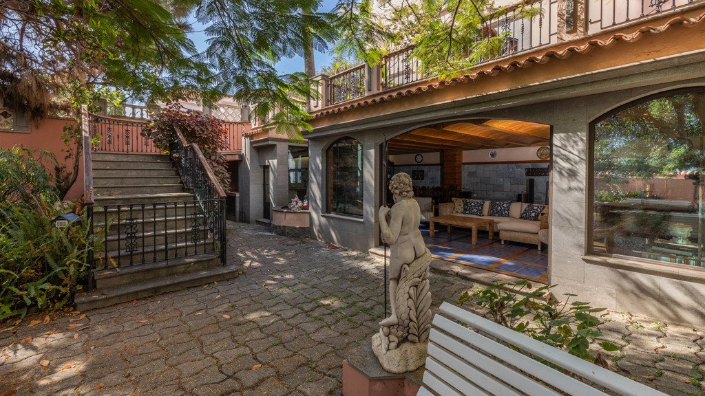 Villa a Tafira Alta, Gran Canaria, Spagna 6 camere da letto, 542 mq. N° 173475