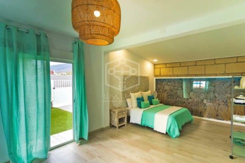 Radhus till salu Adeje, Tenerife, Spanien 3 sovrum, 138 kvm. Nr. 138189 - foto 12