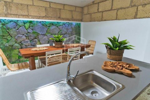 Radhus till salu Adeje, Tenerife, Spanien 3 sovrum, 138 kvm. Nr. 138189 - foto 19