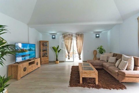 Radhus till salu Adeje, Tenerife, Spanien 3 sovrum, 138 kvm. Nr. 138189 - foto 4
