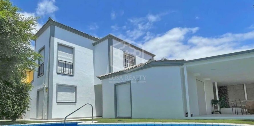 Radhus Adeje, Tenerife, Spanien 3 sovrum, 138 kvm. Nr. 138189
