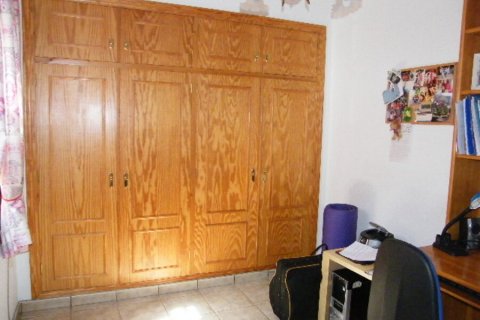 Villa for sale Daya Nueva, Alicante, Spain 4 bedrooms, 370 sq.m. No. 115181 - photo 12