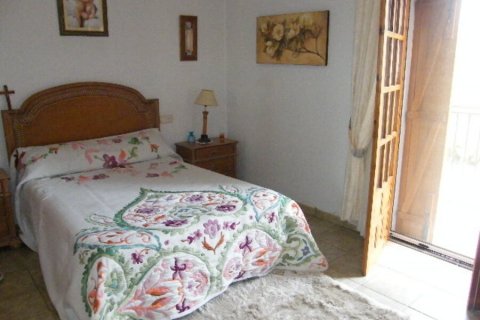 Villa for sale Daya Nueva, Alicante, Spain 4 bedrooms, 370 sq.m. No. 115181 - photo 20