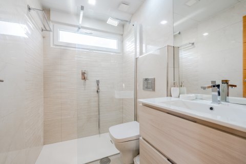 Продажа виллы в Ла-Манга-дель-Мар-Менор, Мурсия, Испания 5 спален, 210м2 №119931 - фото 11