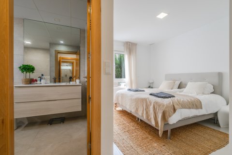 Продажа виллы в Ла-Манга-дель-Мар-Менор, Мурсия, Испания 5 спален, 210м2 №119931 - фото 19