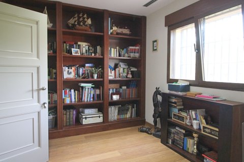 Продажа виллы в Ла-Манга-дель-Мар-Менор, Мурсия, Испания 4 спальни, 800м2 №119934 - фото 8