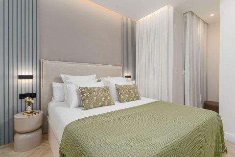 Apartment for sale in Madrid, Spain 3 bedrooms, 139 sq.m. No. 165349 - photo 13