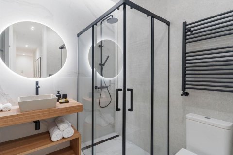 Apartment for sale in Madrid, Spain 3 bedrooms, 139 sq.m. No. 165349 - photo 12