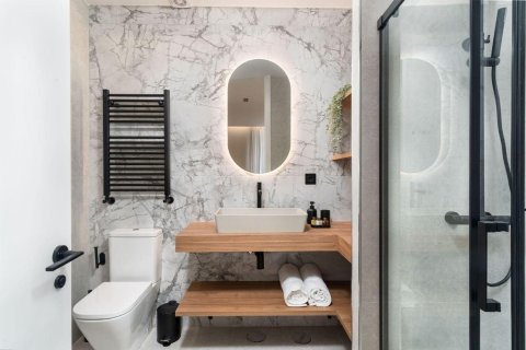 Apartment for sale in Madrid, Spain 3 bedrooms, 139 sq.m. No. 165349 - photo 18