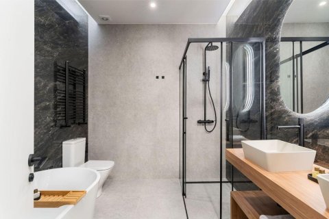 Apartment for sale in Madrid, Spain 3 bedrooms, 139 sq.m. No. 165349 - photo 16