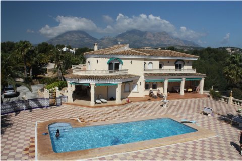 Villa pārdošanā L'Alfàs del Pi, Alicante, Spānijā 5 istabas, 1000 m2 Nr. 165261 - attēls 1
