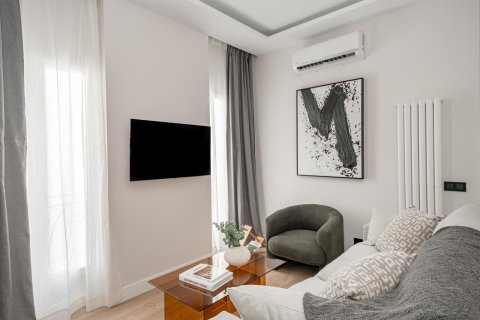 Apartment in Madrid, Spain 3 bedrooms, 112 sq.m. No. 165350