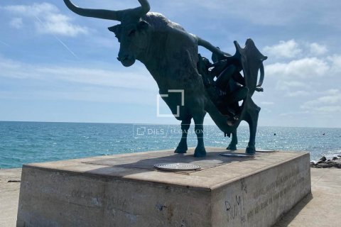 Villa à vendre à Vilanova i la Geltru, Barcelona, Espagne, 4 chambres, 300 m2 No. 150870 - photo 9