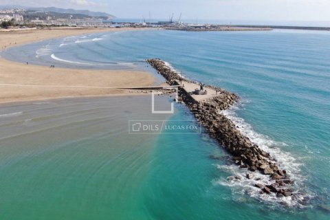 Villa à vendre à Vilanova i la Geltru, Barcelona, Espagne, 4 chambres, 300 m2 No. 150870 - photo 6