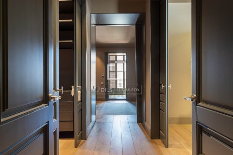 Dzīvoklis pārdošanā Barcelona, Spānijā 4 istabas, 210 m2 Nr. 150869 - attēls 16