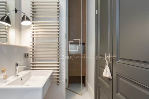 Dzīvoklis pārdošanā Barcelona, Spānijā 4 istabas, 210 m2 Nr. 150869 - attēls 24