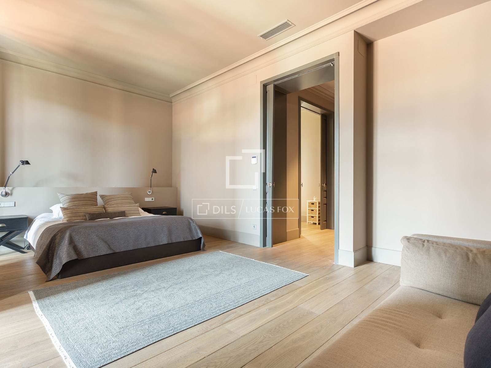 Dzīvoklis Barcelona, Spānijā 4 istabas, 210 m2 Nr. 150869