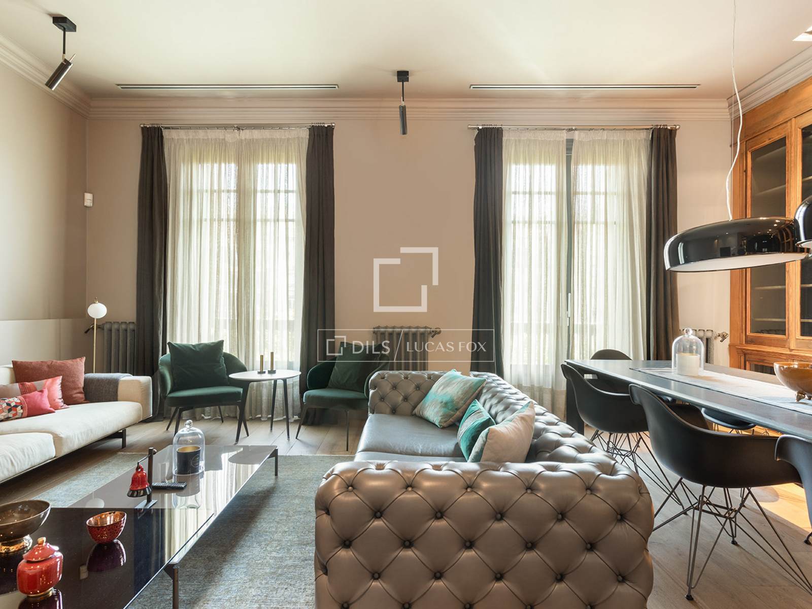 Dzīvoklis Barcelona, Spānijā 4 istabas, 210 m2 Nr. 150869